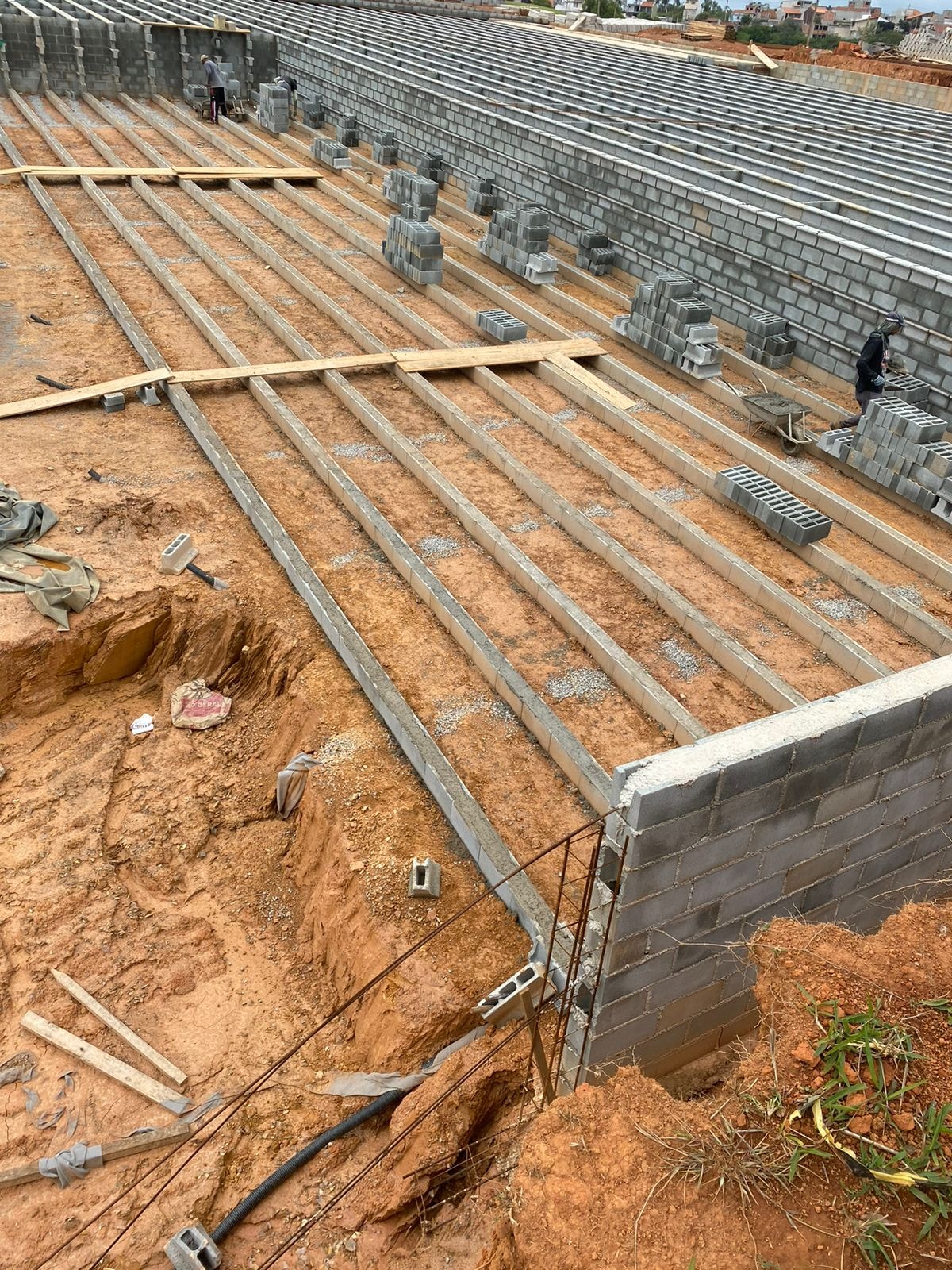 Método construtivo — impermeabilização e acabamento dos jazigos Park La Pace